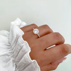 Anillo Clarisse en internet