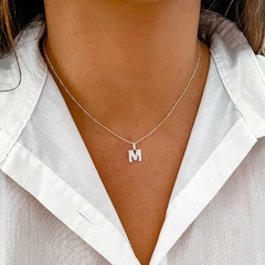 Collar Inicial M - comprar online