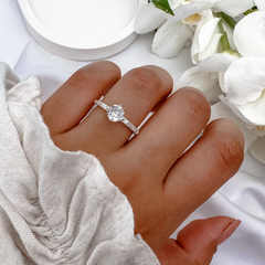 anillo Becca