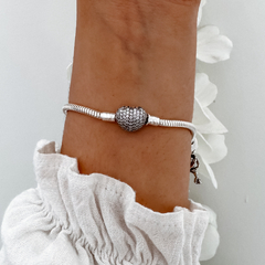 Pulsera Love estilo pandora en internet