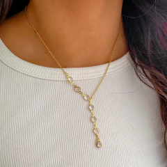 Corbatero maggie en internet