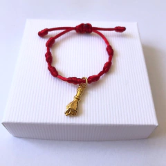 Pulseira Baby e Infantil 7 Nós Vermelha com Figa banhada a Ouro 18k