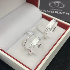 Imagem do Aliança 4mm c/ 15 pedras (detalhes diamantados) | PRATA 950