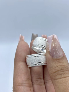 Aliança 10MM (4 CANAIS LATERAIS) | PRATA 950 - comprar online