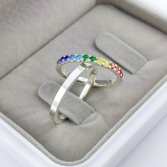Aliança 2mm c/ 14 pedras em zircônia (cravação colorida) | PRATA 950 na internet