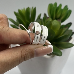 Aliança 6mm (c/ coração vazado + 2 zircônias cravejadas) | PRATA 950