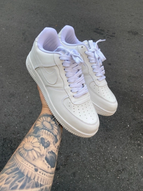 NIKE AIR FORCE