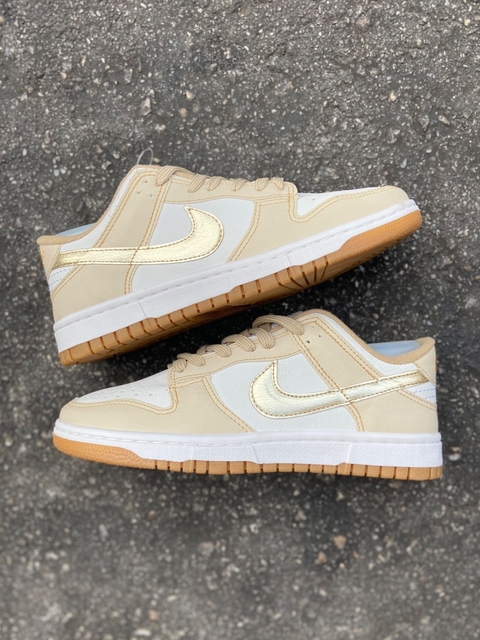 NIKE DUNK