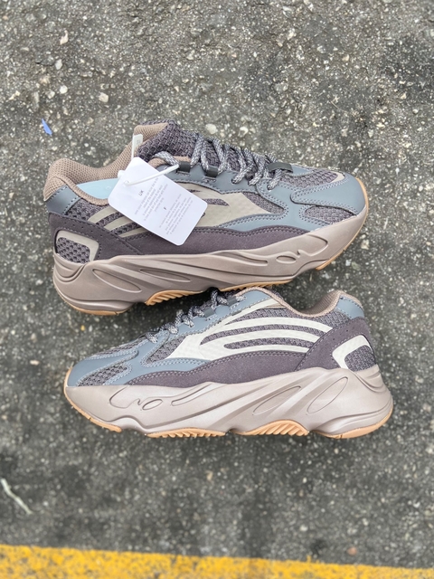 ADIDAS YEEZY 700
