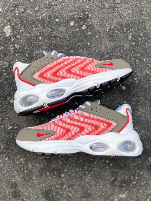 NIKE AIR MAX TW