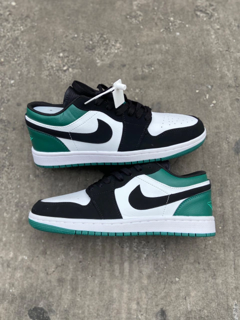 AIR JORDAN 1 LOW