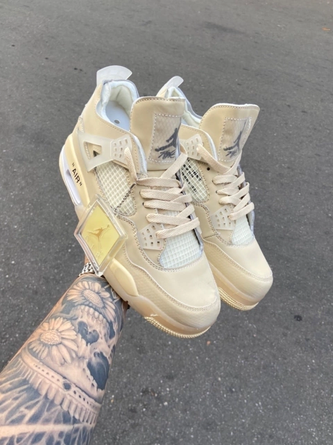 AIR JORDAN 4