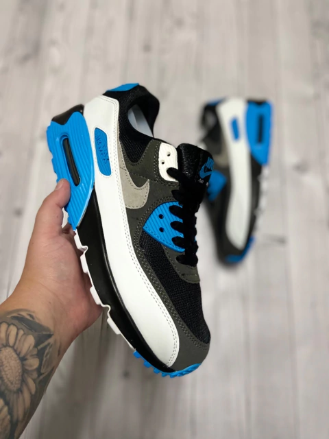 NIKE AIR MAX 90