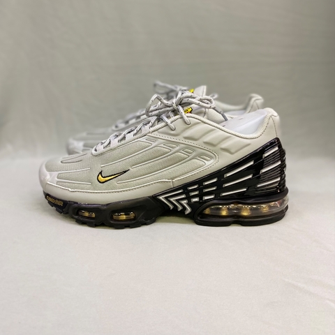 NIKE AIR MAX TN PLUS 4