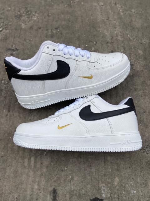 NIKE AIR FORCE
