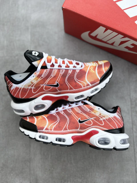 NIKE AIR MAX PLUS TN