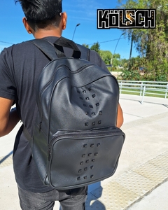 Mochila Line Tachas en internet