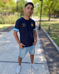 Remera La Diez (Azul Marino) - comprar online