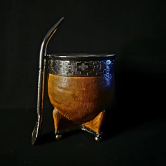 Mate Imperial línea PREMIER con cuero repujado. Incluye bombillón cincelado. on internet