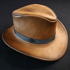 Sombreros de cuero original. en internet