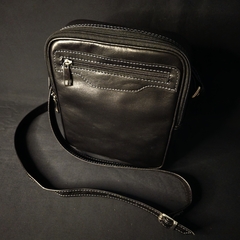 Morral/Bandolera de cuero original. Color negro. - Distinguida Tradición | Marroquinería y Platería Criolla | Regalos exclusivos | San Rafael Mendoza