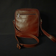 Morral/Bandolera de cuero original. Color suela.