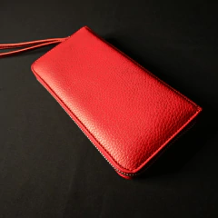 Fichero/Billetera de dama en cuero original. Color Rojo .