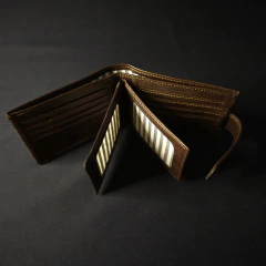 Billetera de caballero con rabillo. - (copia) - Distinguida Tradición | Marroquinería y Platería Criolla | Regalos exclusivos | San Rafael Mendoza