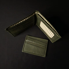 Billetera con porta tarjetas de caballero en cuero original. - tienda online