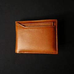 Billetera de caballero con porta tarjetas desmontable .