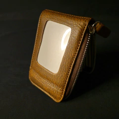 Porta tarjetas de cuero original, modelo Pocket.