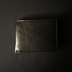 Billetera de caballero en cuero original doble volante.