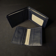 Billetera con porta tarjetas de caballero en cuero original. en internet