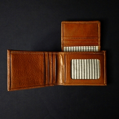 Billetera con porta tarjetas de caballero en cuero original. - comprar online
