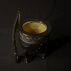 Mate Imperial Premier con bombillón de alpaca cincelado.