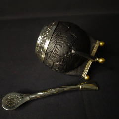 Mate Torpedo, línea PREMIER cuero repujadp con bombillón. de alpaca . - Distinguida Tradición | Marroquinería y Platería Criolla | Regalos exclusivos | San Rafael Mendoza