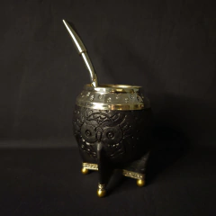 Mate Torpedo, línea PREMIER cuero repujadp con bombillón. de alpaca . - Distinguida Tradición | Marroquinería y Platería Criolla | Regalos exclusivos | San Rafael Mendoza