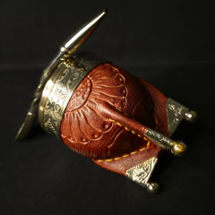 Imagen de Mate Imperial Premier con bombillón de alpaca cincelado.
