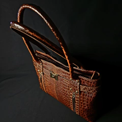 Cartera de cuero, modelo Elegance Premier.. Color suela. en internet