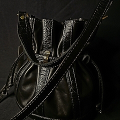 Bolso/Bandolera de cuero modelo Carmel. Color Negro