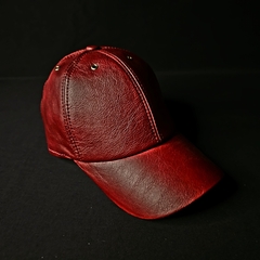 Gorra de cuero original. Guinda - Distinguida Tradición | Marroquinería y Platería Criolla | Regalos exclusivos | San Rafael Mendoza