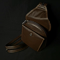 Morral/Mochila de cuero premium con cierres. Color Habano. en internet
