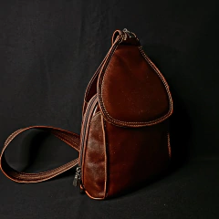 Morral de cuero y pelo premium con cierres. - (copia) - Distinguida Tradición | Marroquinería y Platería Criolla | Regalos exclusivos | San Rafael Mendoza
