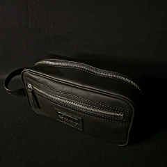 Necesaire cuero original USHUAIA. Color NEGRO. - tienda online