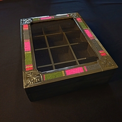Imagen de Caja de té de madera, alpaca y tejido artesanal. 12 compartimentos