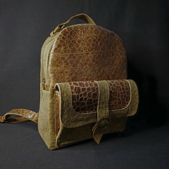 Mochila de cuero y pelo natural . - buy online