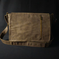 Morral de cuero mediano Modelo Blinders premium. - (copia)
