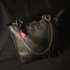 Bolso /Cartera de dama en cuero original. Modelo Marvel. - comprar online