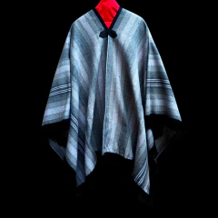 Imagen de Poncho pesado frisado lana natural.