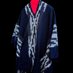 Poncho de lana artesanal pesado. - Distinguida Tradición | Marroquinería y Platería Criolla | Regalos exclusivos | San Rafael Mendoza